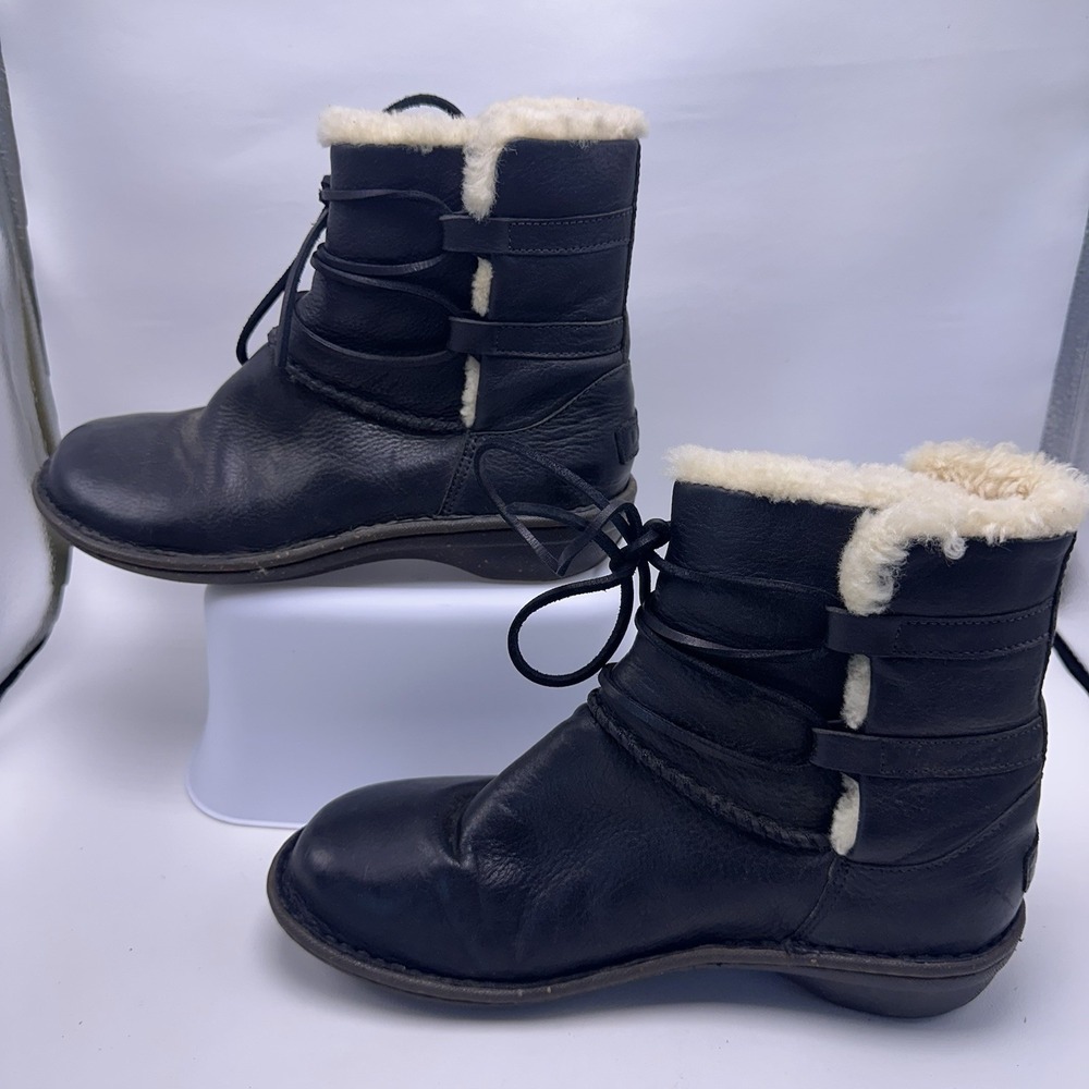 UGG Caspia Boots Black‎ Leather Lined Lace Up Women's Size 10 Booties 1932 - Picture 6 of 8